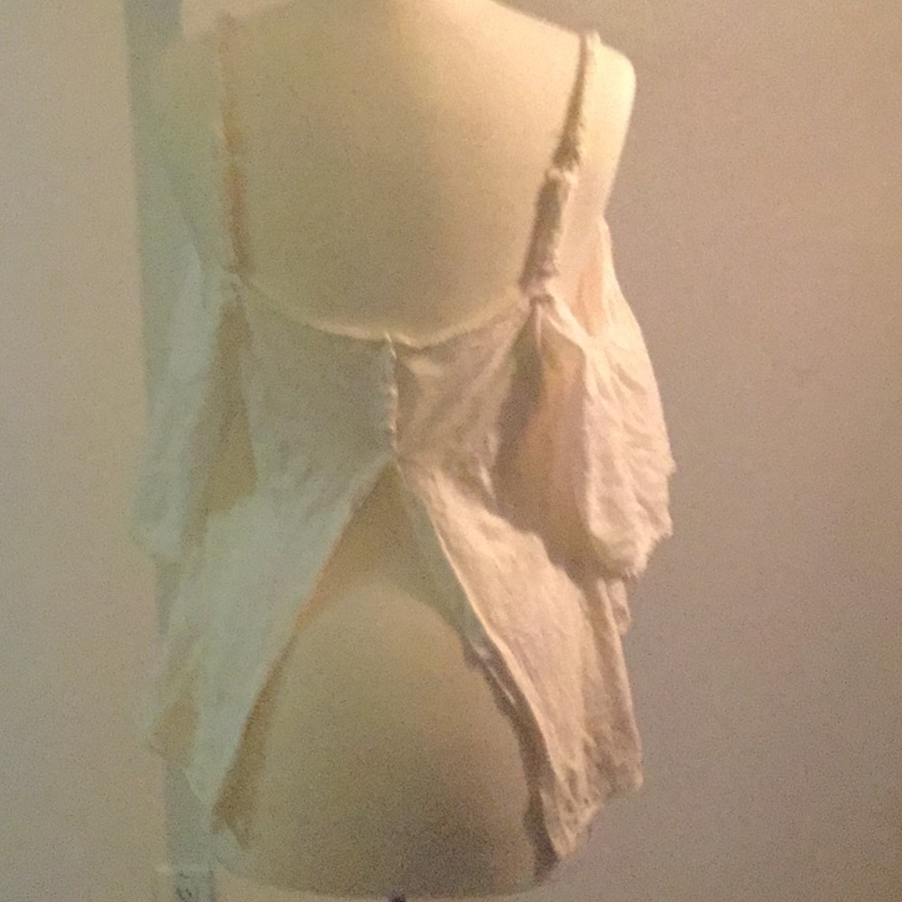 Top - Picture 2 of 2